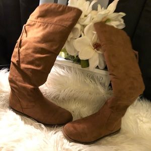 SOLD‼️ Over the knee boots!